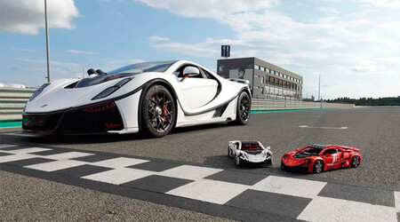 ¡Espectacular! Este GTA Spano de LEGO tiene 15 motores, puede manejarse desde el móvil y cuesta más de 6.000 euros