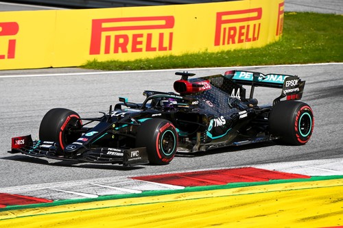 Lewis Hamilton lidera el doblete de Mercedes y Carlos Sainz consigue su primera vuelta rápida en Fórmula 1