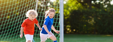 Los niños que pasan más tiempo al aire libre tienen menos riesgo de miopía: a qué se debe y cómo fomentar este buen hábito 