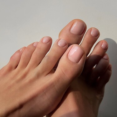 Cinco esmaltes de uñas que son pura tendencia para lucir una pedicura bonita y elegante con sandalias