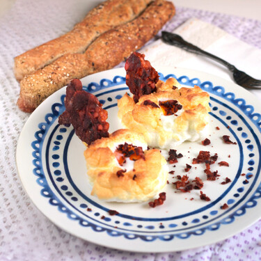 Huevos nube, la receta fácil de huevos Orsini con bacon que triunfa en Instagram