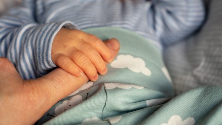 Tras 32 días en coma por el Covid, un bebé brasileño de cinco meses ha sido dado de alta