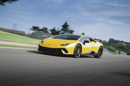 Lamborghini investiga el uso de materiales compuestos para prótesis médicas