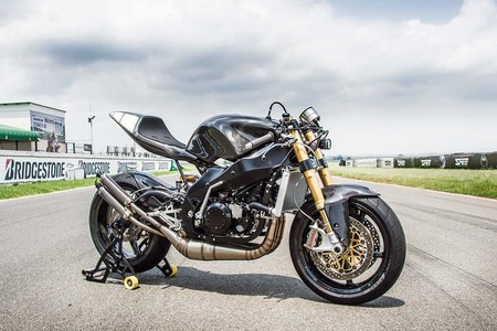 ¡El híbrido perfecto existe! y se ha materializado en esta Yamaprilia obra de Gareth Evans