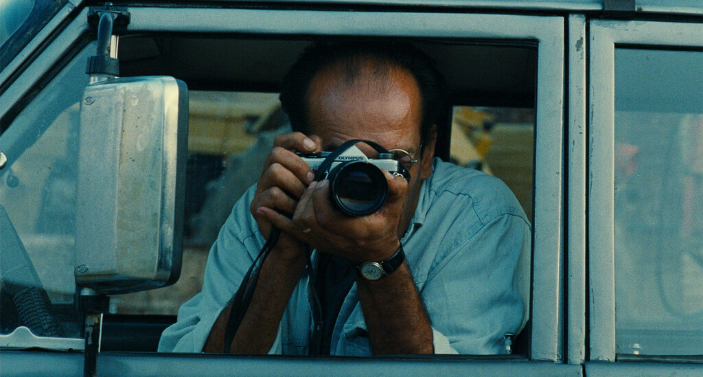 No tengo pruebas, pero tampoco dudas de que el mundo sería mejor si todos lo mirásemos como Kiarostami hace en esta bella odisea rural