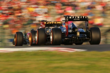 Sebastian Vettel ataca a Romain Grosjean
