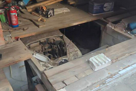 Jaguar Type S Abandonado