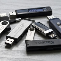 Compró 12 memorias USB en Amazon y resultaron ser estafa. Por eso creó una app gratis para detectarlas 