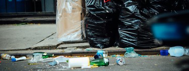 Parece Brasil: Lisboa quer cancelar programa de reciclagem porque as pessoas estão revirando lixo em busca de garrafas 