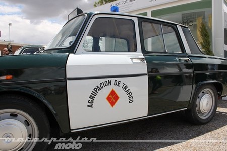 Antiguo coche de GC Tráfico