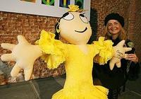 Globalita, una muñeca a favor de la infancia se viste de moda