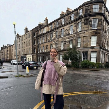 Cinco zapatillas impermeables y botas de agua en tendencia que arrasan los días de lluvia: híper cómodas y ponibles 