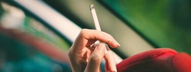Sí, nos pueden multar por conducir fumando y esta es la razón
