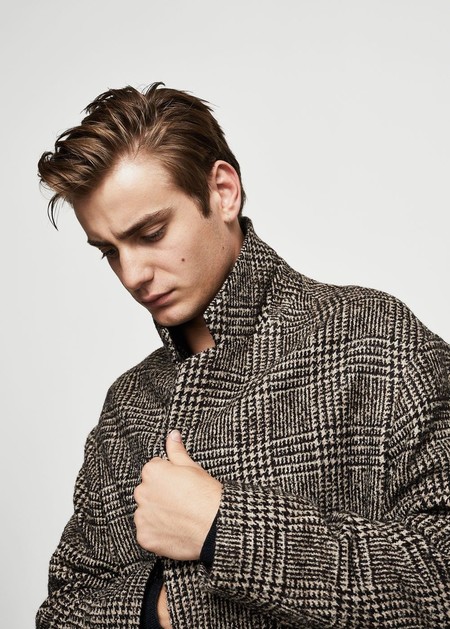 ¡Hurra! Encontramos el abrigo clave para el invierno que puedes encontrar (literalmente) en cualquier tienda