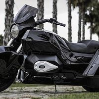 Putin mandó a Kalashnikov, el de los AK-47, construir motos para reírse de los americanos. Les salió el tiro por la culata