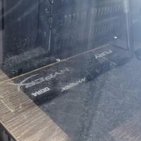 Tras dos años quejándose preguntándose por la poca RAM de su PC, un gamer descubre una segunda memoria suelta al limpiar el polvo