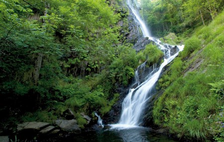 Pueblo Bonito Asturias Rural Escapada Ruta Naturaleza Bosque Senderismo