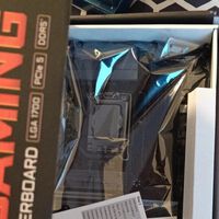 Compra una placa base usada, el vendedor se olvida de retirar una CPU de 500 euros y no tuvo tanta fortuna como creyó