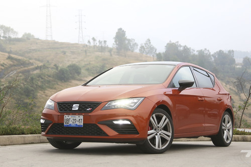 SEAT León CUPRA, a prueba: un hot-hatch que, aun con sus años, sigue en el cuadro de honor