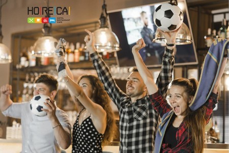 Fútbol para bares y hoteles: comparativa de precios y canales disponibles en Movistar, Orange y Vodafone