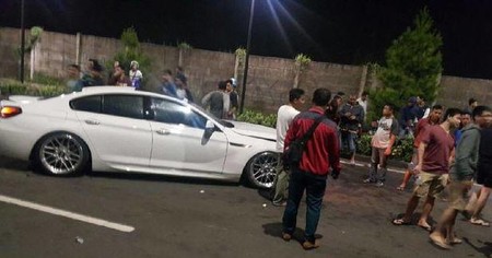 Ferrari California T And Bmw 640i Gran Coupe Crash Indonesia 2017