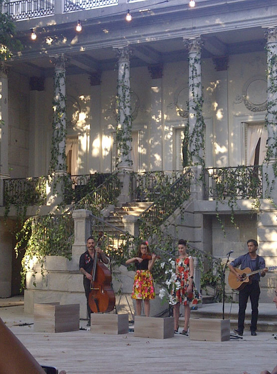 Foto de DELPOZO y debut de Josep Font: la fidelidad de la Alta Costura (9/19)