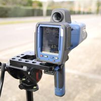 Los radares rotatorio ya se están inflando a multas en España. Son infalibles, y cascan 60 multas en media hora