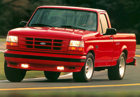 Ford F-150 lightning 4