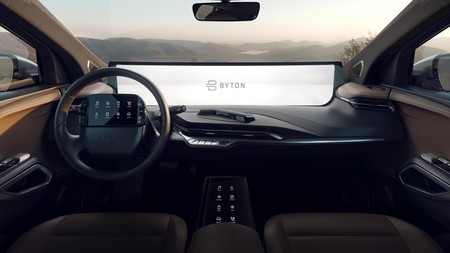 Byton M-Byte: el SUV eléctrico cuya pantalla curva de 48 pulgadas eclipsa la tablet del volante