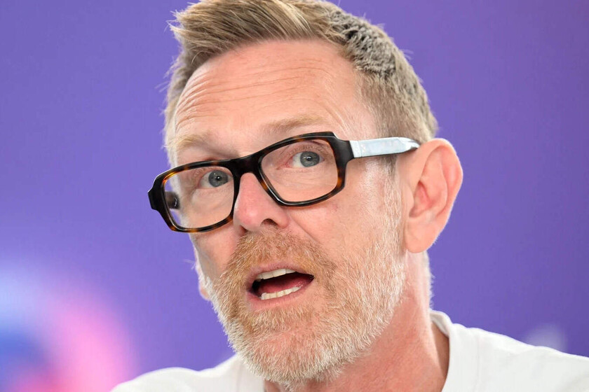Para el director de Eurovisión, puedes masacrar pueblos enteros siempre que tu televisión pública sea independiente. Cuando lo sea, Rusia podrá volver