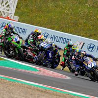 ¡Descalificado por teatrero! Dominique Aegerter es excluido de la carrera de Supersport por fingir una lesión