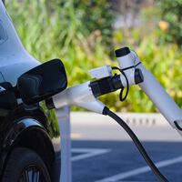 Cargar un auto eléctrico en cuatro minutos ya es realidad y China desplegará 90,000 estaciones de carga rápida para 2028 