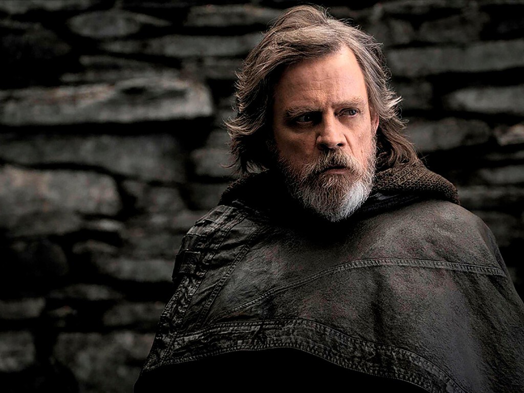 Ojalá Rian Johnson hubiese dejado a Mark Hamill rodar su oscura idea sobre el exilio de Luke Skywalker en Los Últimos Jedi 