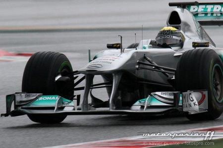 Nico Rosberg, el más rápido bajo la lluvia en el quinto y último día de pruebas en Montmeló