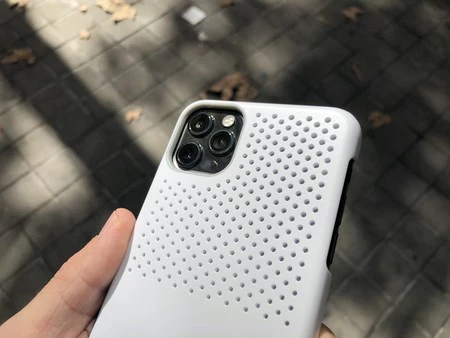 iPhone 1 用 Razer ケース