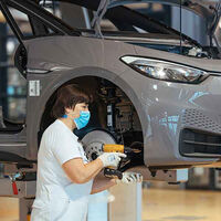 Volkswagen se está quedando sin dinero: le faltan 11.000 millones de euros para poder funcionar en 2026. Si no los consigue tendrá vender que algunas de sus marcas