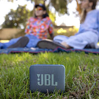 Un altavoz que arrasa cada verano, pero que también está dispuesto a hacerlo ahora: este JBL cuesta menos de 25 euros