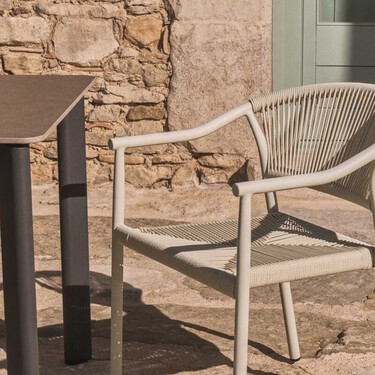 Seis sillas plegables de jardín que triunfan esta temporada: cómodas, baratas y perfectas para terrazas y jardines