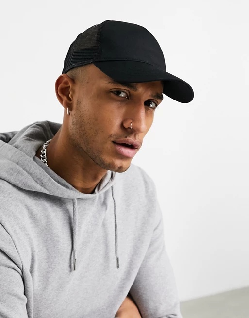 Gorra negra