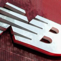 Las zapatillas que llevaremos con todo nuestro armario de diario son de New Balance y están rebajadas más de la mitad