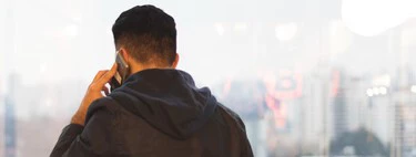 Contestar con un 'sí' al descolgar puede ser un problema, pero el verdadero peligro no es que graben nuestra voz