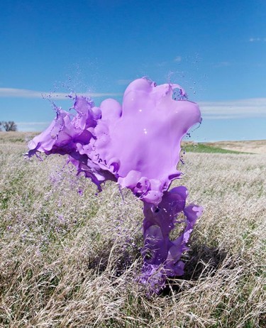 La serie de esculturas flotantes 'Clourant' de Warner + Floto