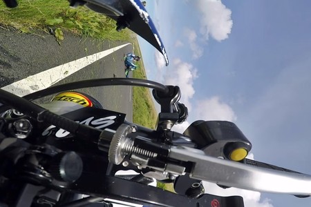 Así fue la aterradora caída de Ian Hutchinson en el Tourist Trophy