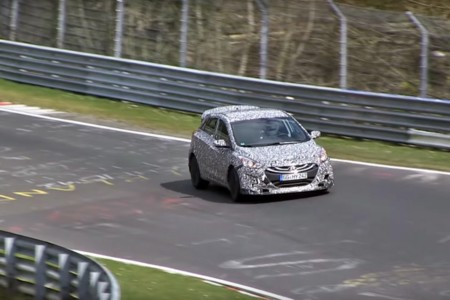 Este puede ser el primer Hyundai i30 N, preparándose para correr las 24 Horas de Nürburgring