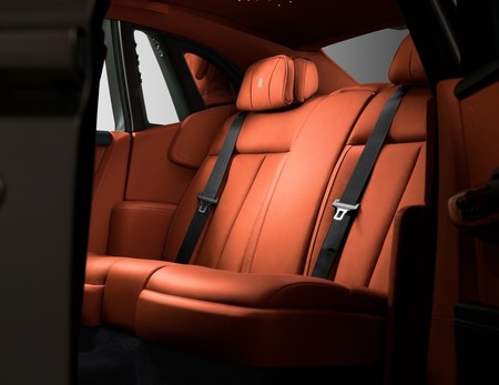 Rolls Royce Phantom 2018 1600 7b