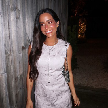 Así es el vestido de lino firmado por Marc O'Polo que parece de lujo silencioso: gris, elegante y muy cómodo 