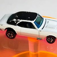 Esta réplica a escala de un Chevrolet Camaro 67 te costará más que un Camaro ZL1 nuevo