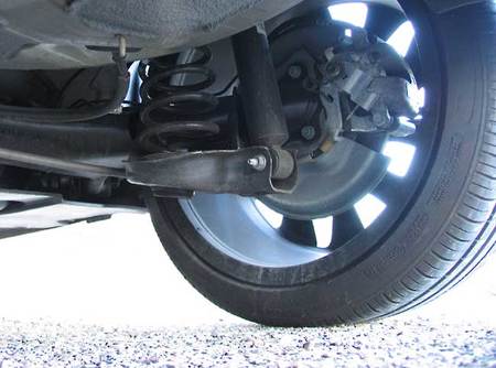 Vista del eje trasero torsional del Citroën DS4