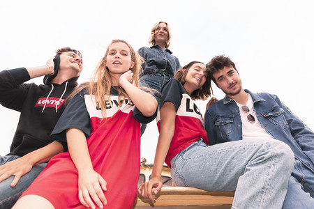 9 ofertas Levi's en Amazon: sudaderas, camisetas y vaqueros a precio mínimo
