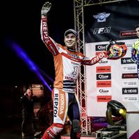 Toni Bou se fractura tres vértebras en Francia; mínimo tres semanas de baja